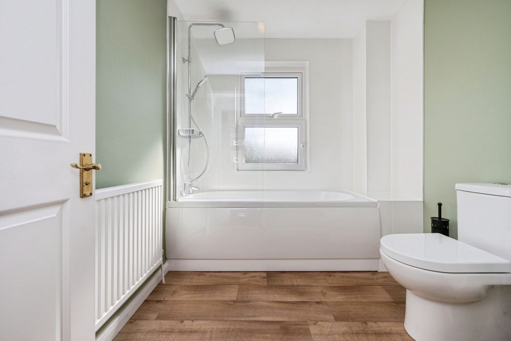 Additional image 14 of 2 bed flat for saleAshburnham Road, Bedford MK40