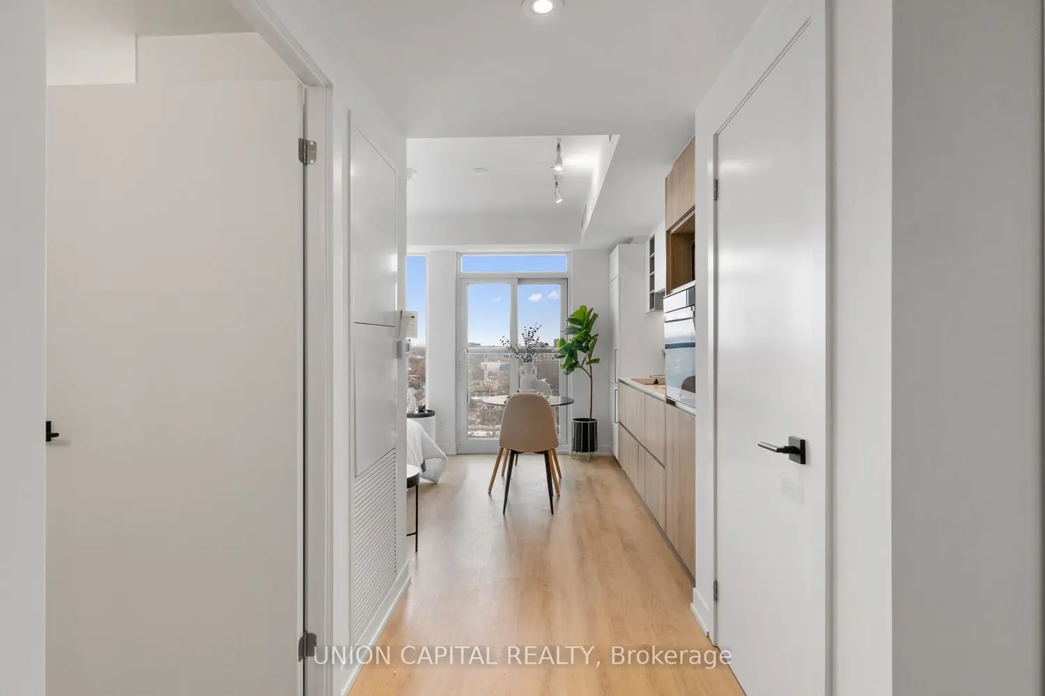 Additional image 5 of 319 Jarvis Street 1612