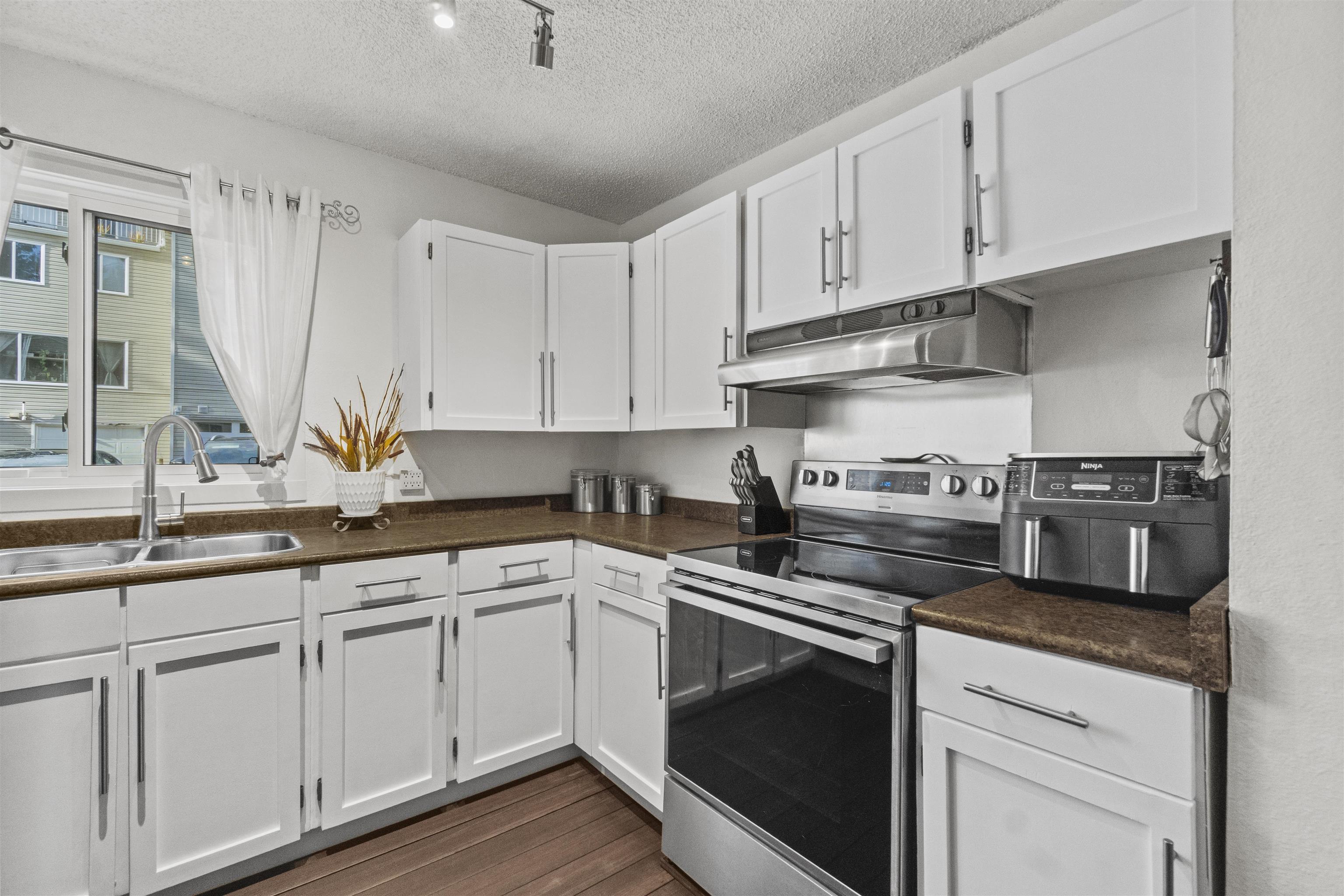 Additional image 6 of 2082 Springer Avenue, Burnaby, BC, V5B 3M5