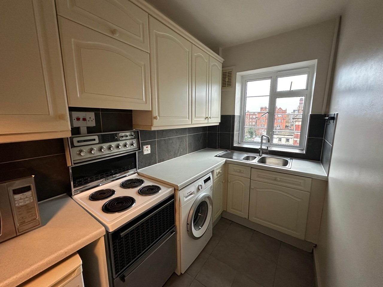 Additional image 4 of 1 Bed Flat, West Kensington Court, W14, N1 7GU