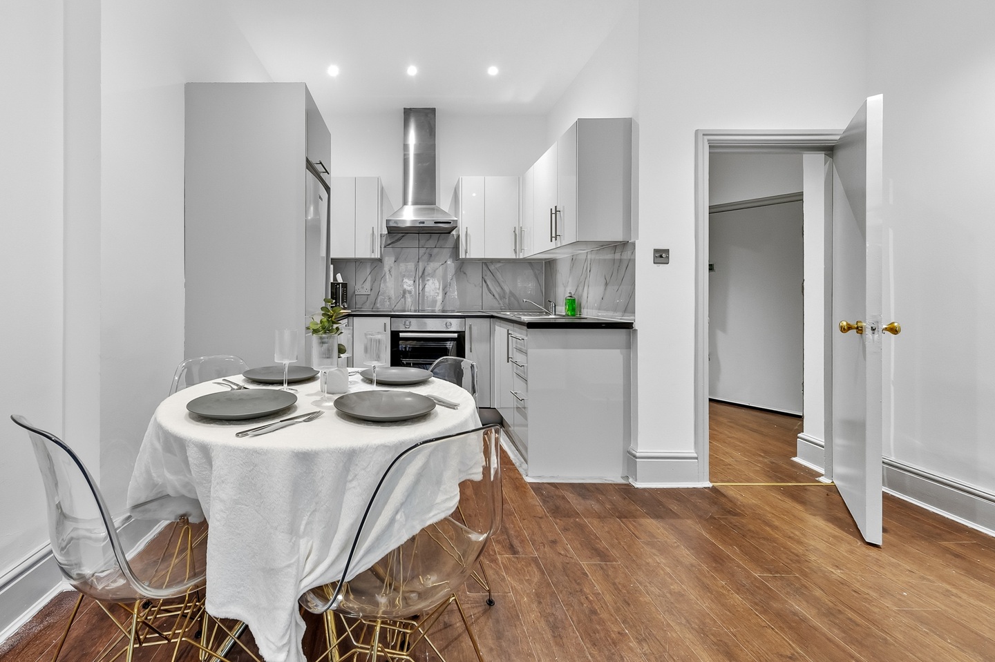 Additional image 3 of 2 Bed Flat, Holland Road, W14, N1 7GU