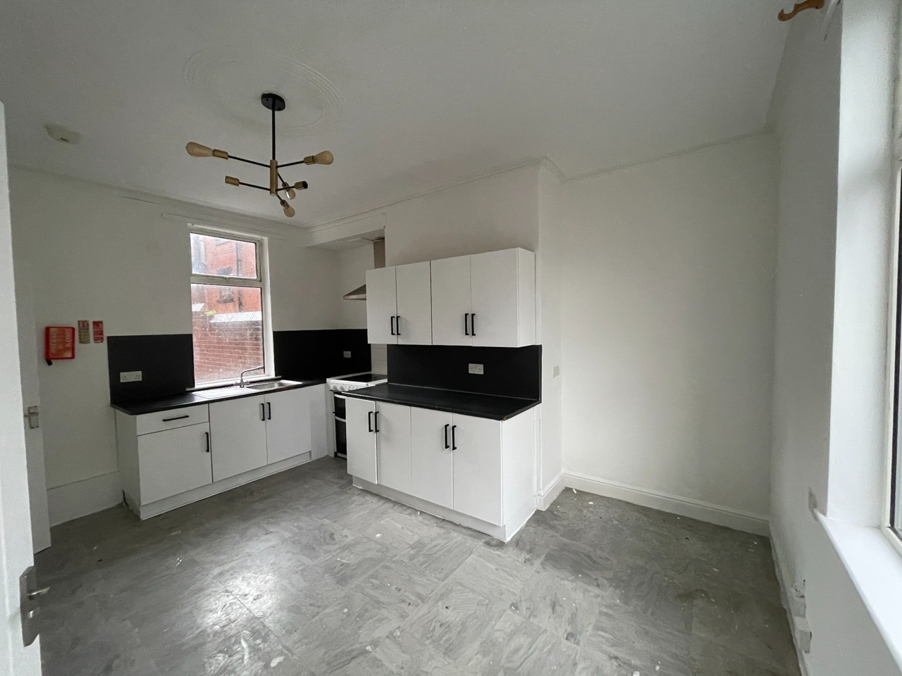 4 Bed End Terrace, Mitford Road, LS12, N1 7GU