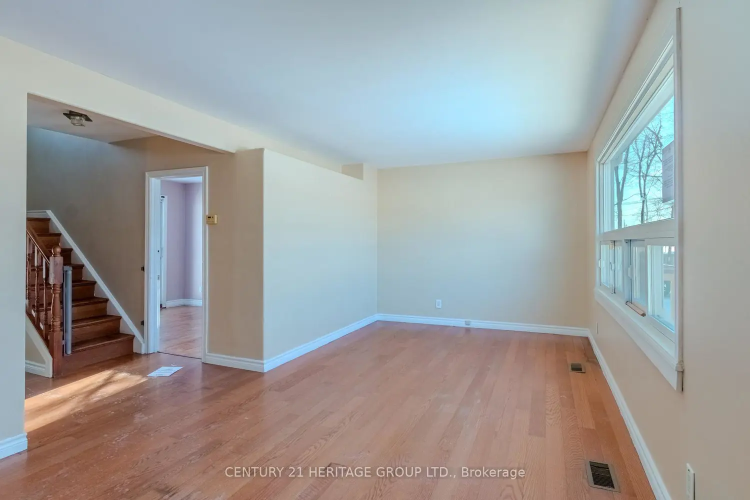 Additional image 6 of 2232 Queensway Drive