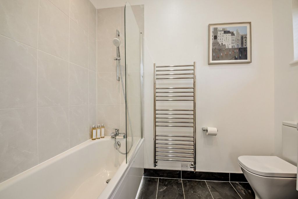 Additional image 12 of 5 bed detached house for saleTydehams, Newbury, Berkshire RG14