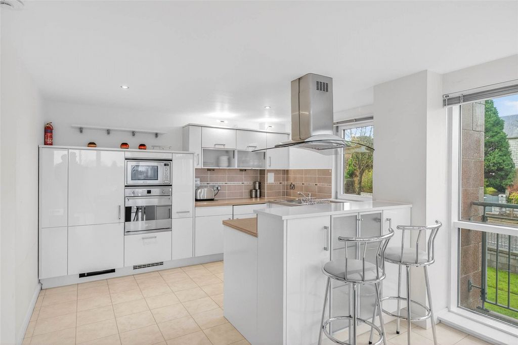 Additional image 5 of 2 bed flat for sale10 Queens Highlands, Aberdeen AB15