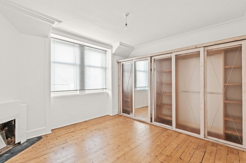 Additional image 12 of 4 bed flat for saleLion Well Wynd, Linlithgow EH49