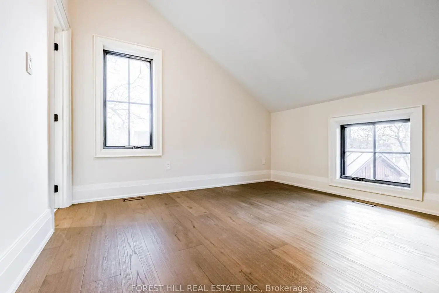 Additional image 12 of 7089 Second Line