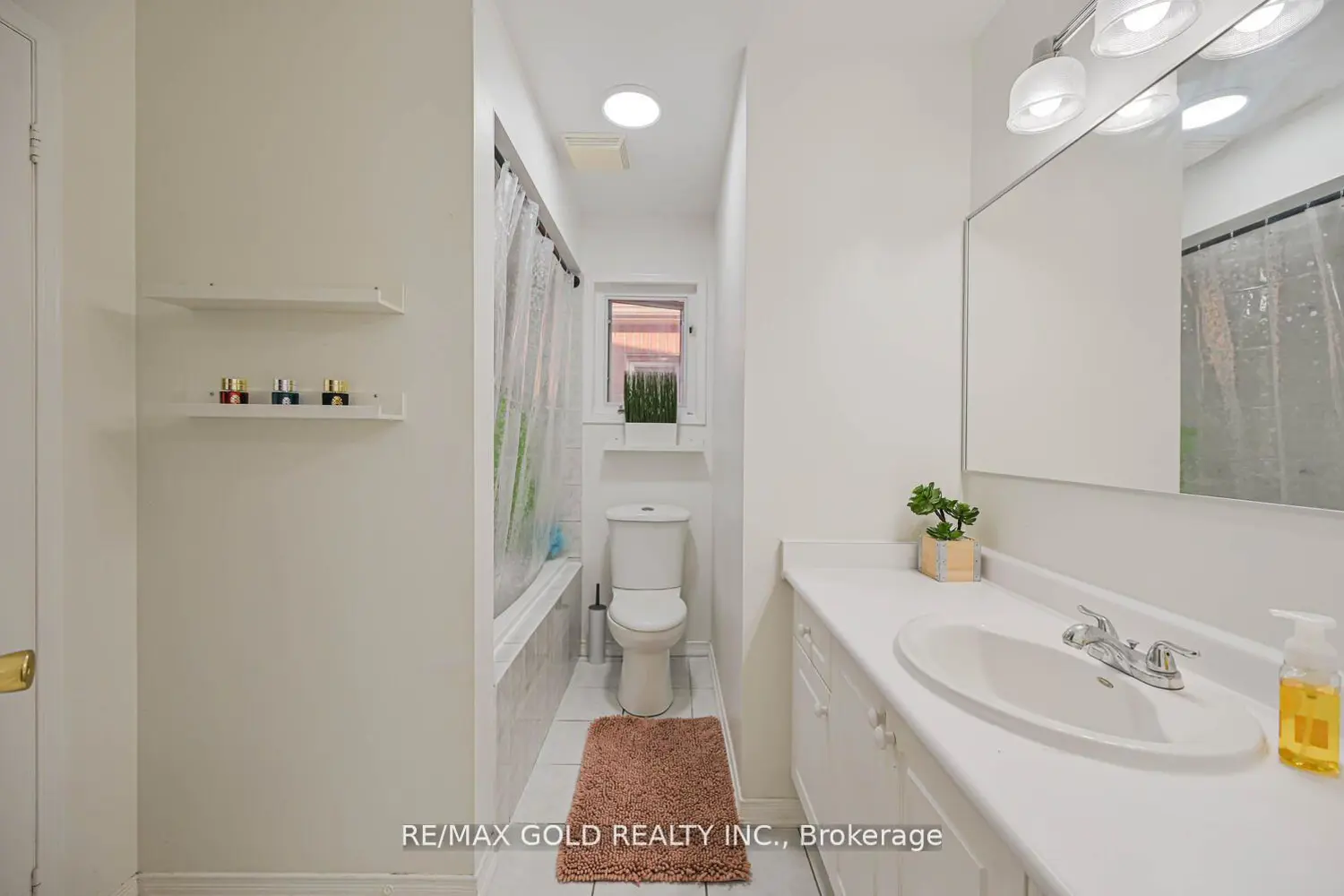 Additional image 13 of 34 Earth Star Trail