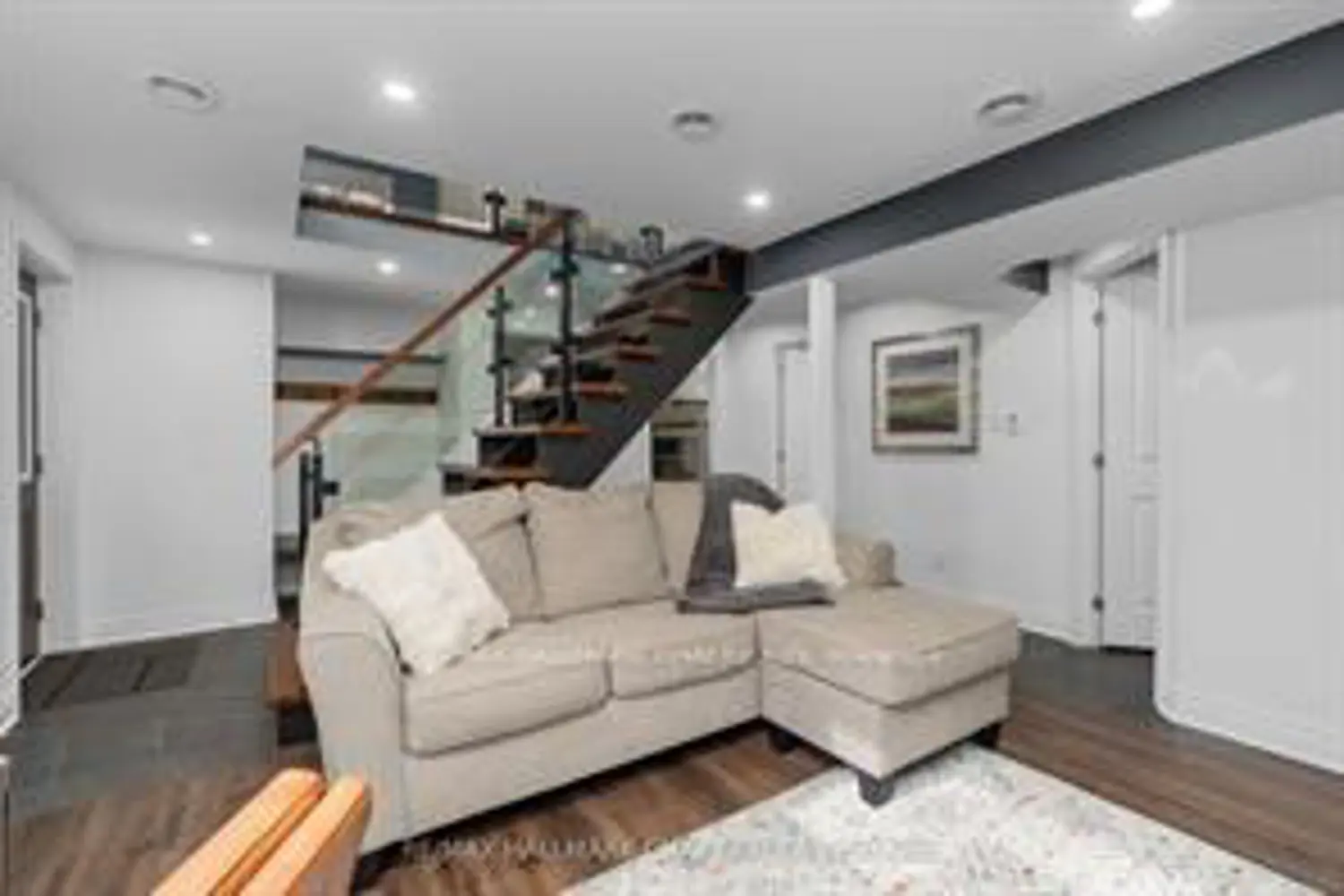 Additional image 4 of 1 Iroquois Ridge