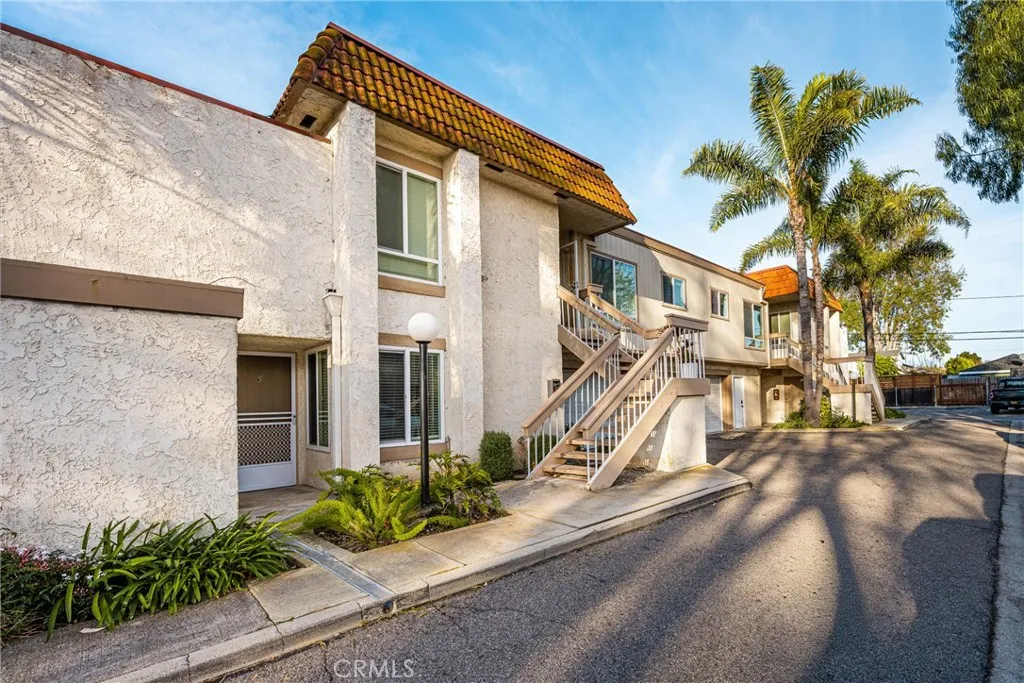 2565 Santa Ana Ave Unit 5, Costa Mesa, CA 92627
