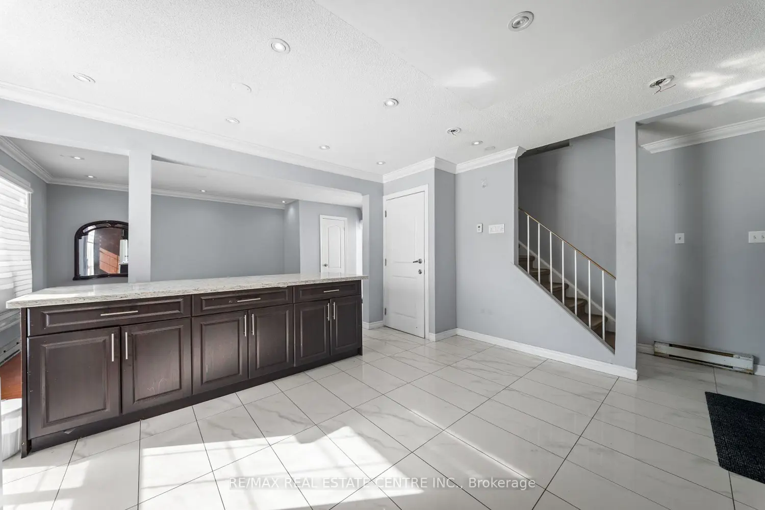 Additional image 4 of 8 Golden Gate Drive