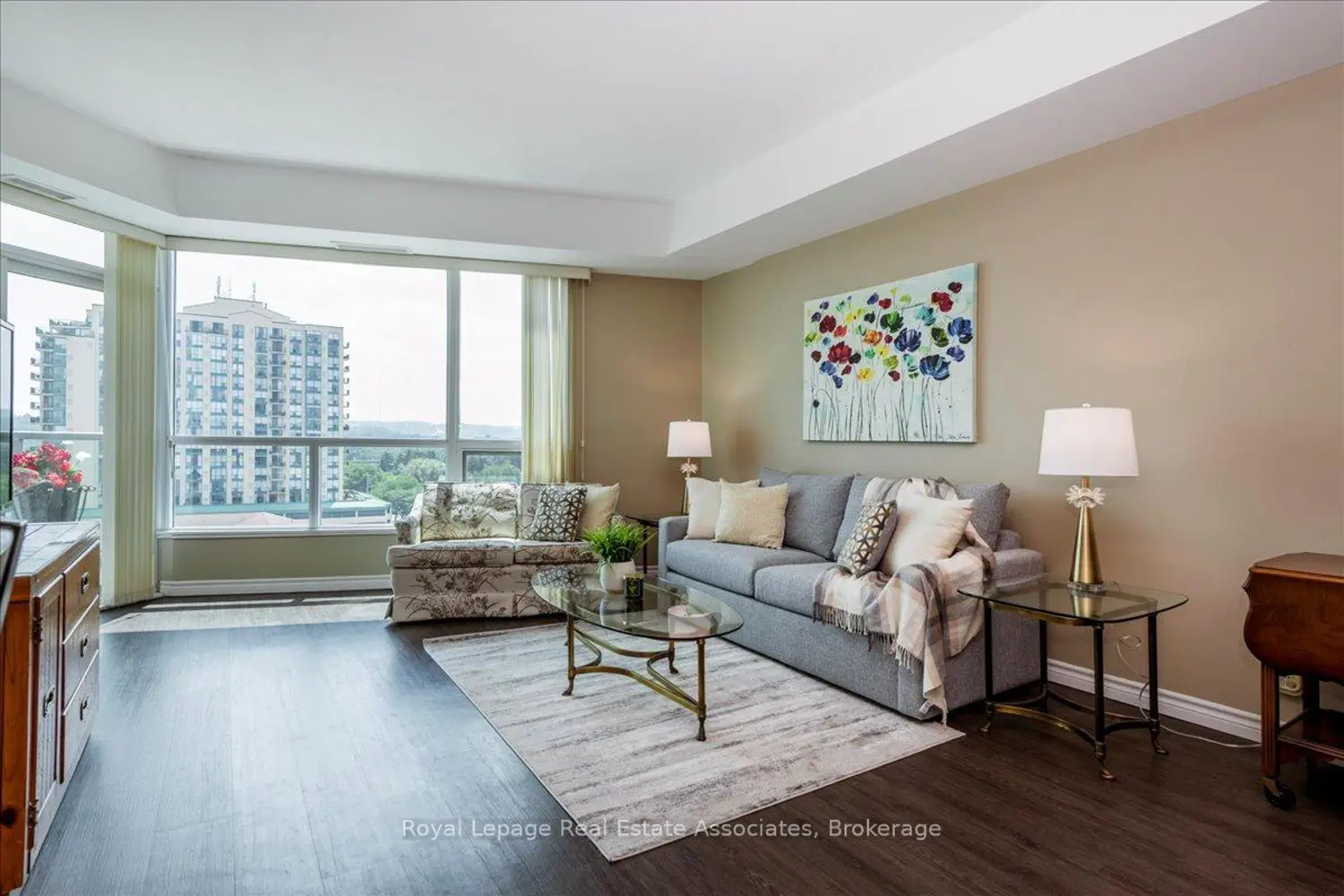 37 Ellen Street 811 photo 5