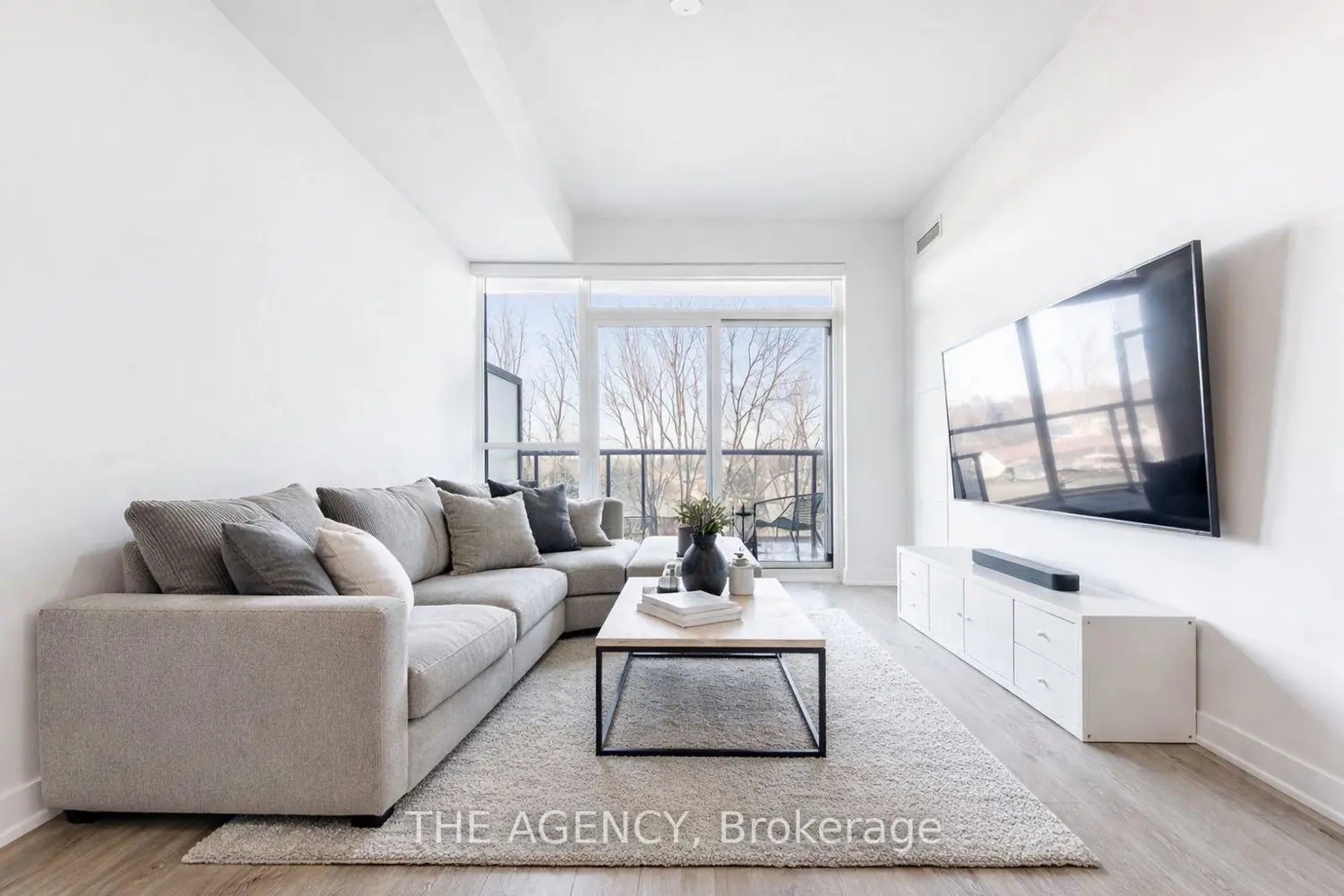 Additional image 11 of 681 Yonge Street 327