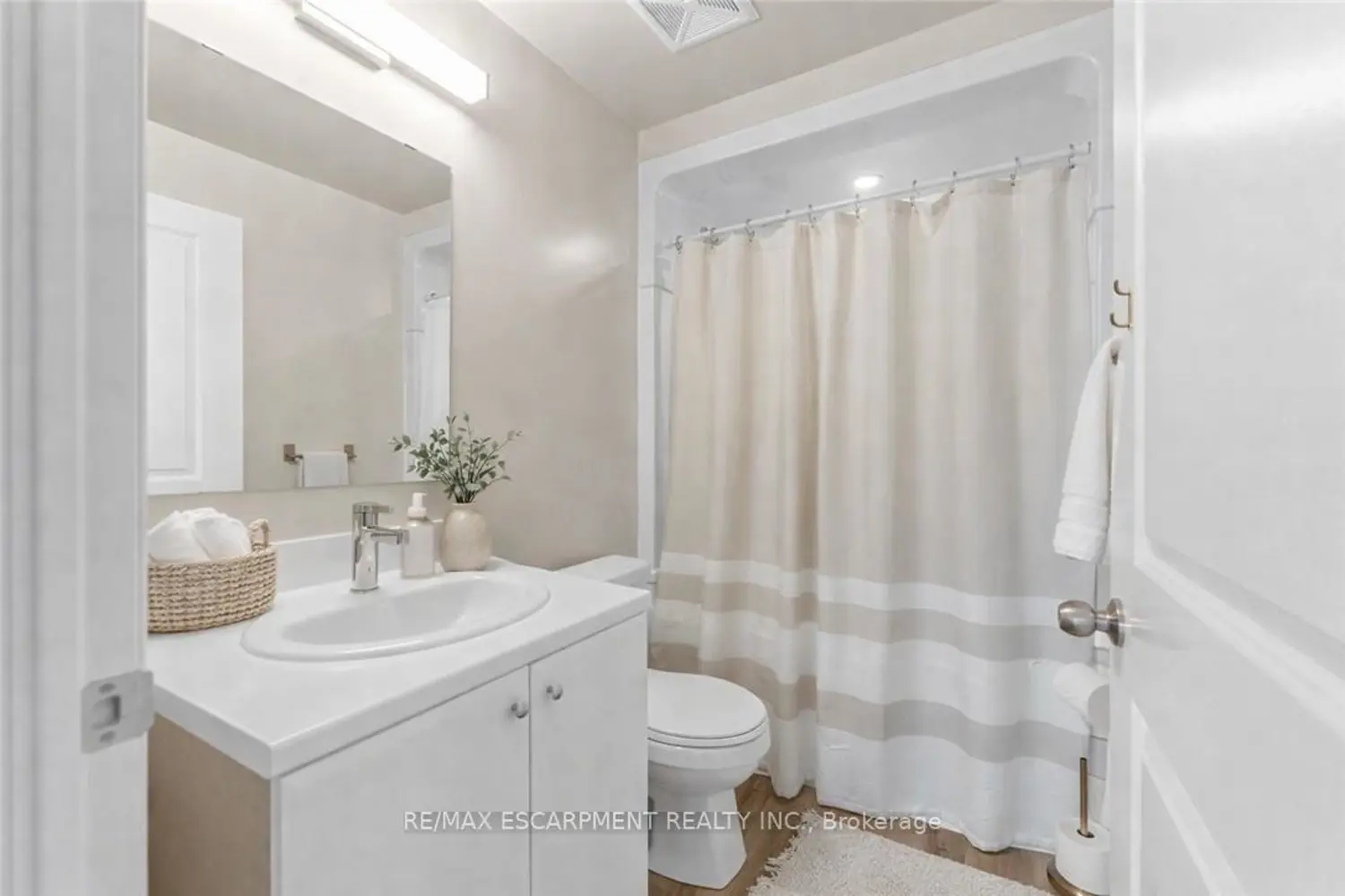 Additional image 8 of 50 Herrick Avenue 231