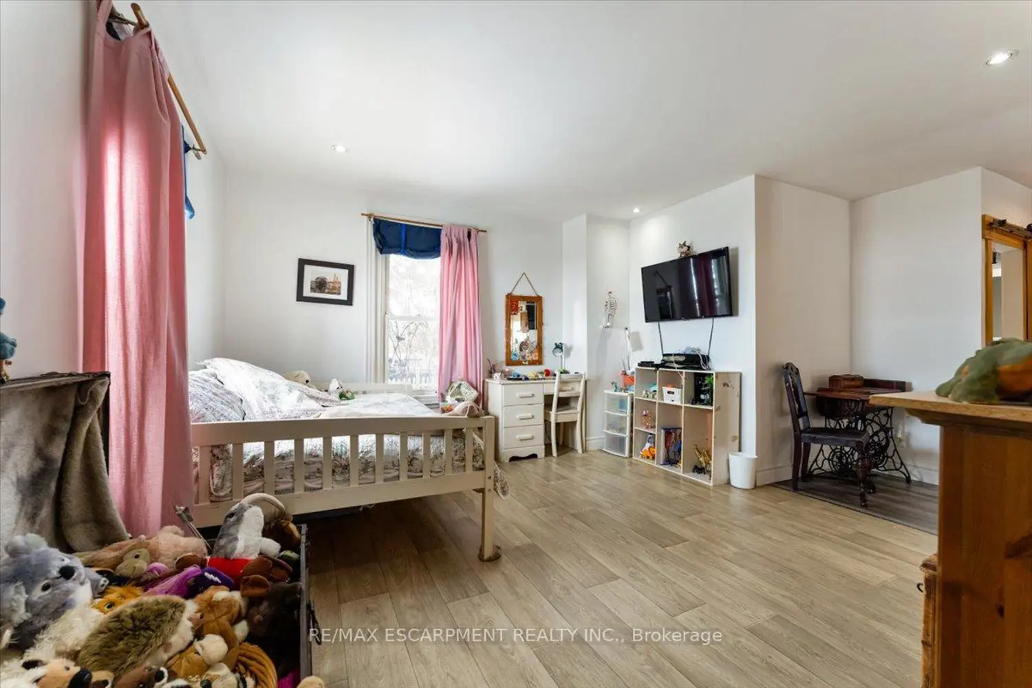 Additional image 13 of 5914 Canborough Road