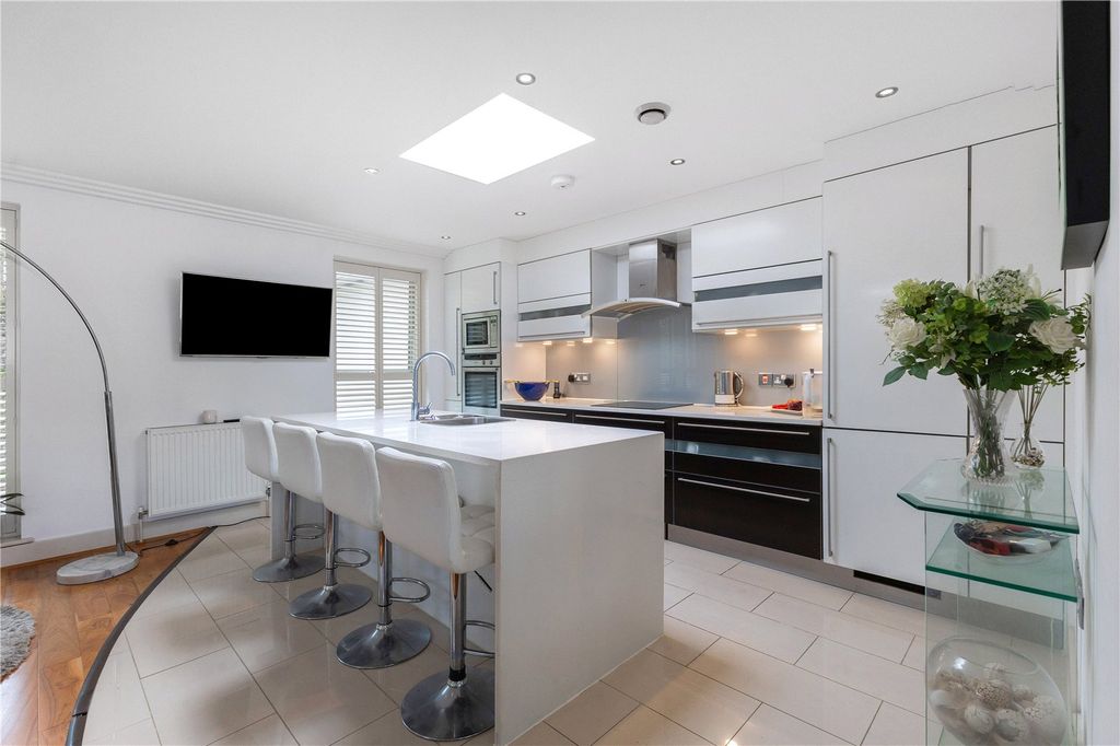 Additional image 8 of 3 bed flat for saleWesthaven, 1 Western Road, Canford Cliffs, Poole BH13