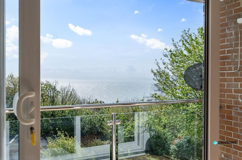 2 bed flat for saleHighcliffe Court, Langland, Swansea SA3