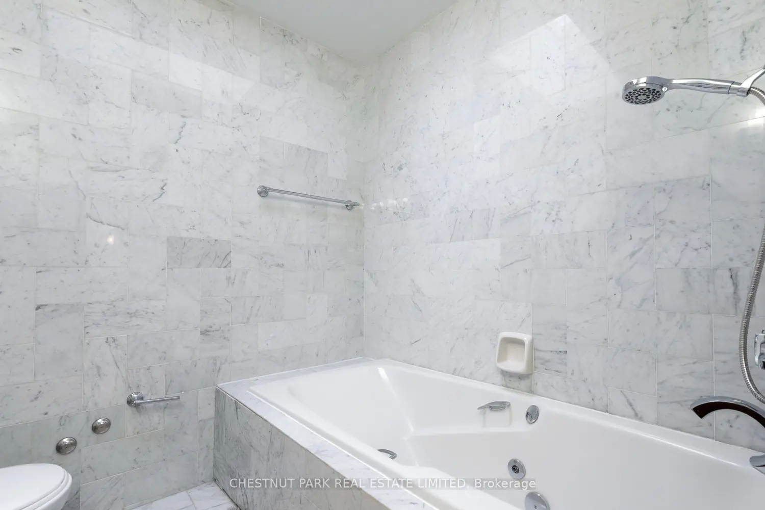 Additional image 12 of 8 Hawthorn Avenue Ph3
