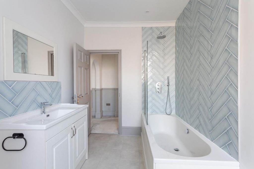 Additional image 14 of 4 bed flat for saleFirst Avenue, Hove BN3