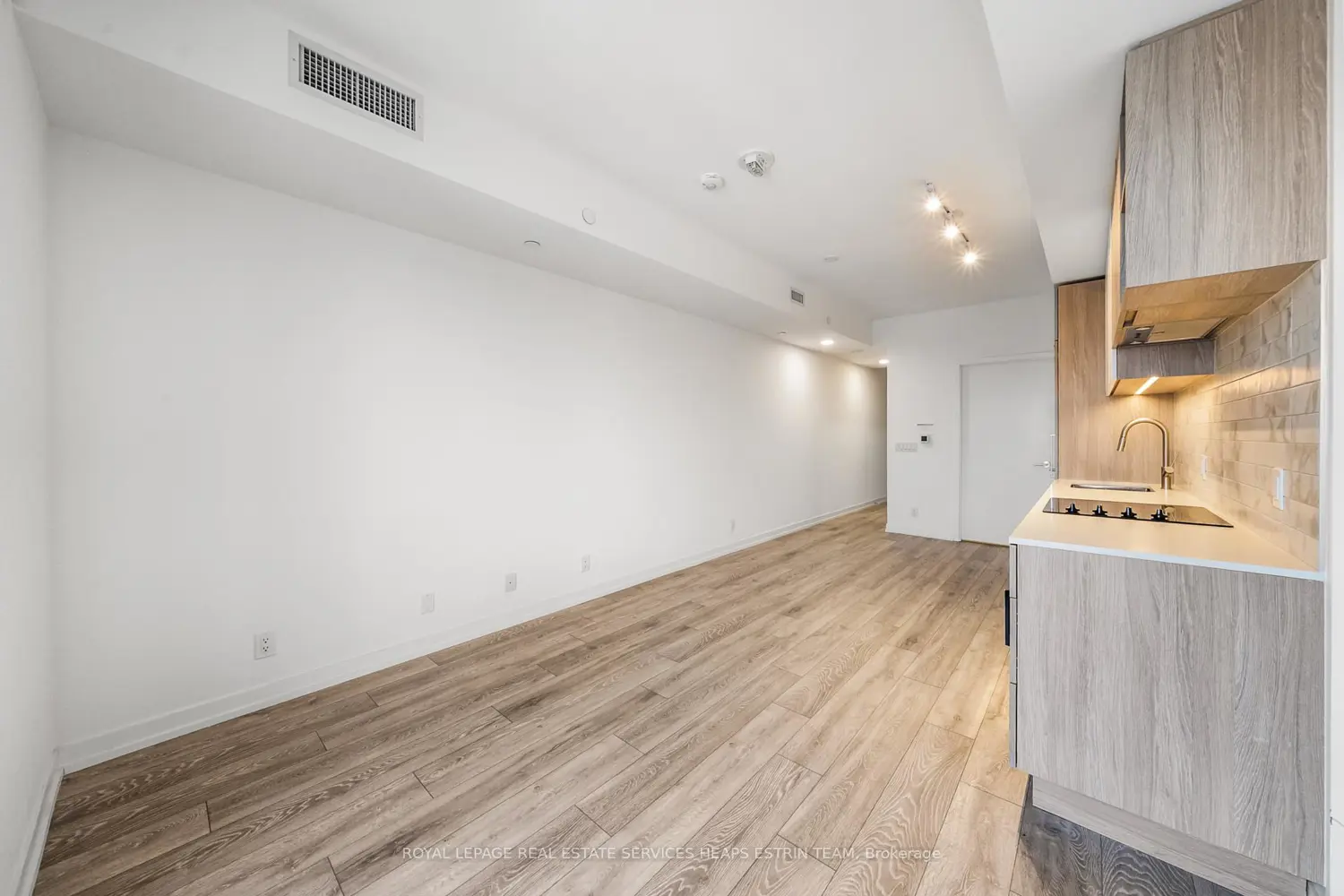 Additional image 6 of 2020 Bathurst Street 1719