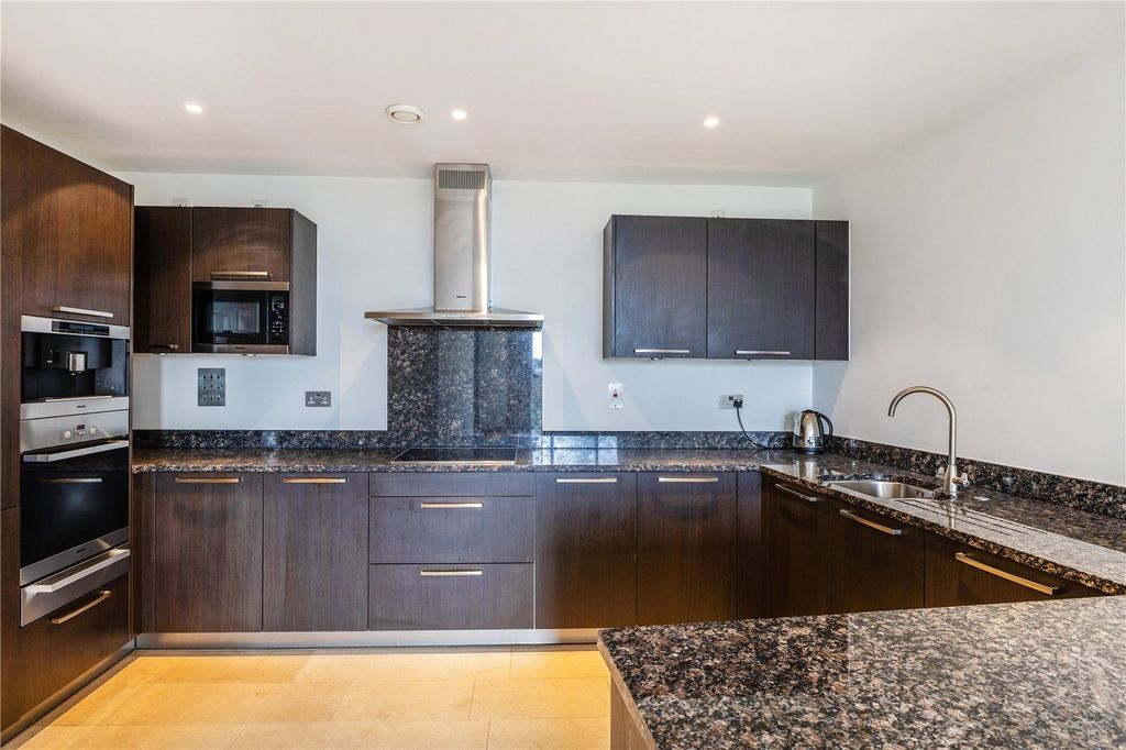 Additional image 5 of 2 bed flat for saleNuns Road, Chester, Cheshire CH1