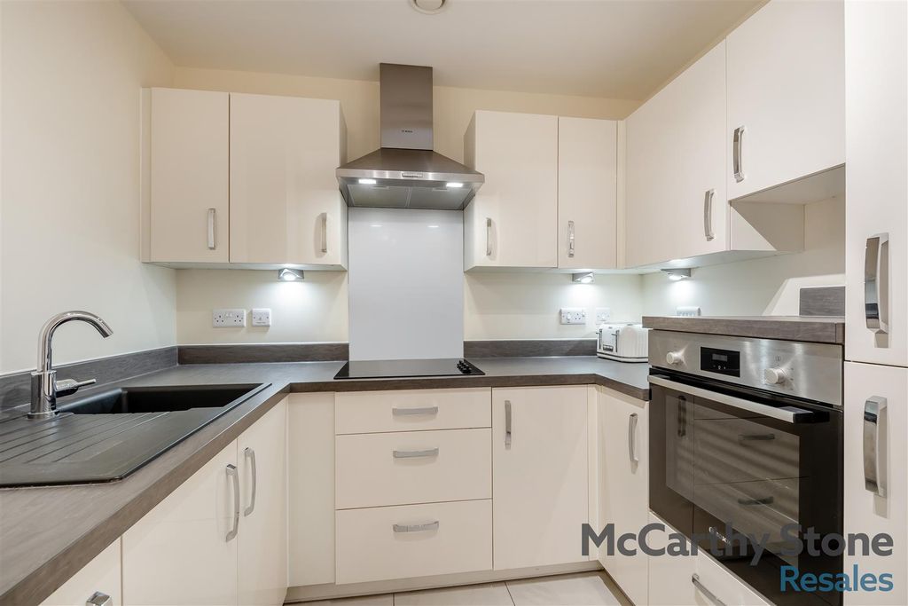 Additional image 43 of 2 bed flat for saleSummerfield Place, Wenlock Road, Shrewsbury SY2