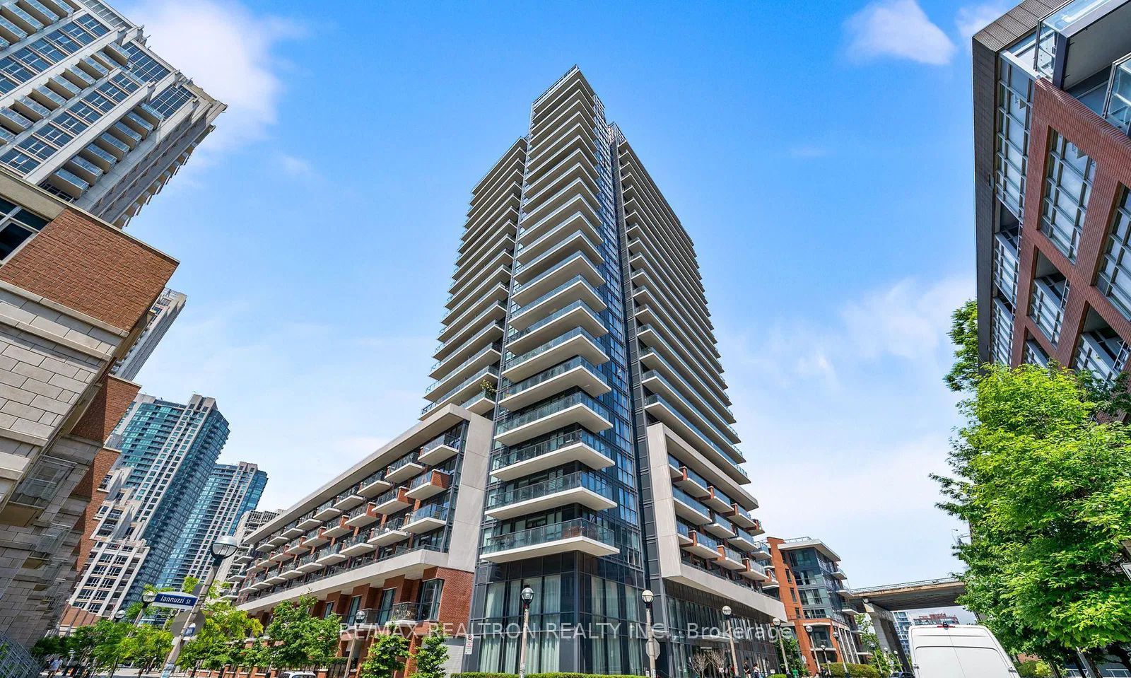 622-38 Iannuzzi Street, Toronto, ON, M5V 0E8