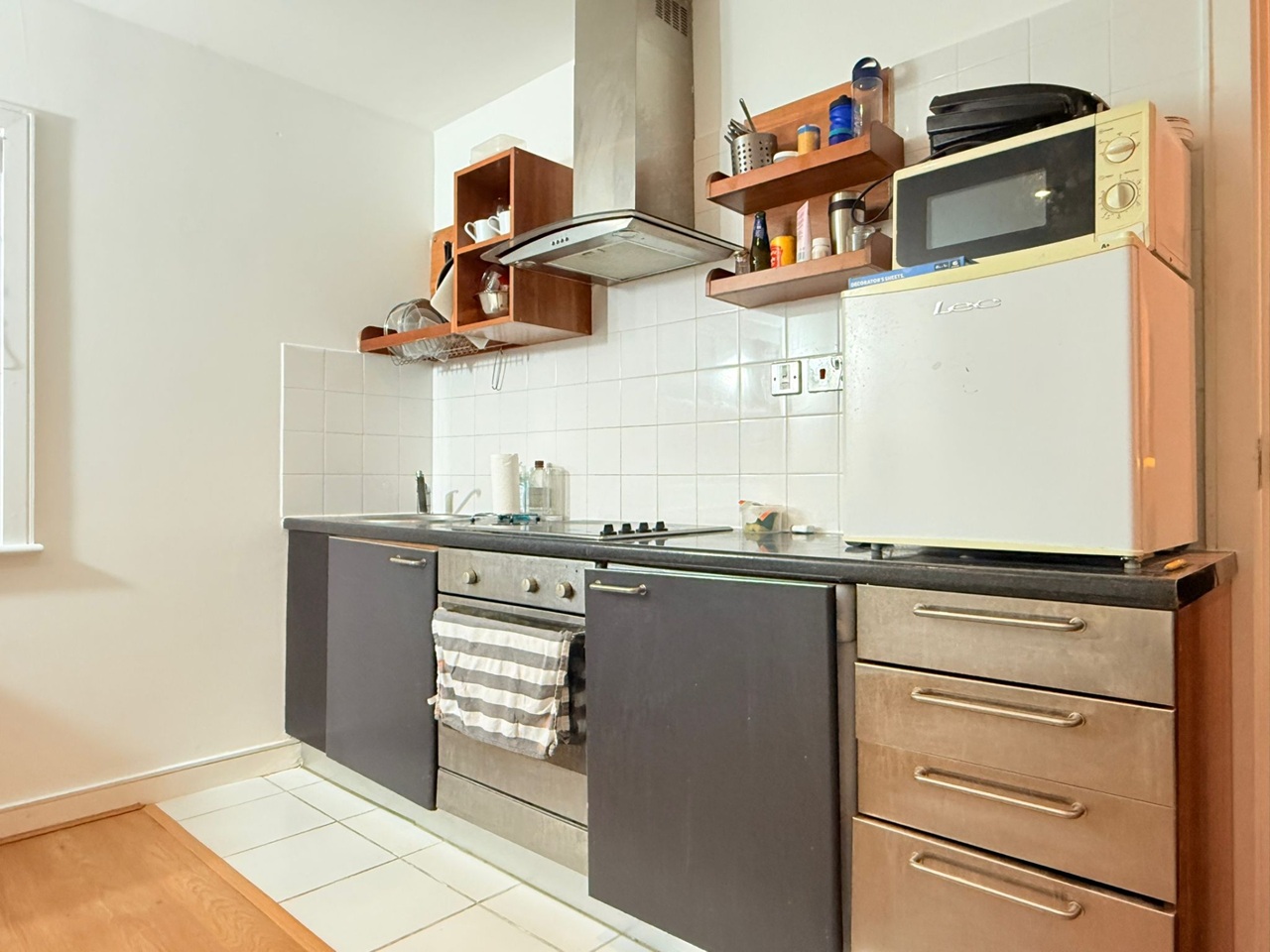 Additional image 3 of 2 Bed Flat, Pembroke Road, W8, N1 7GU