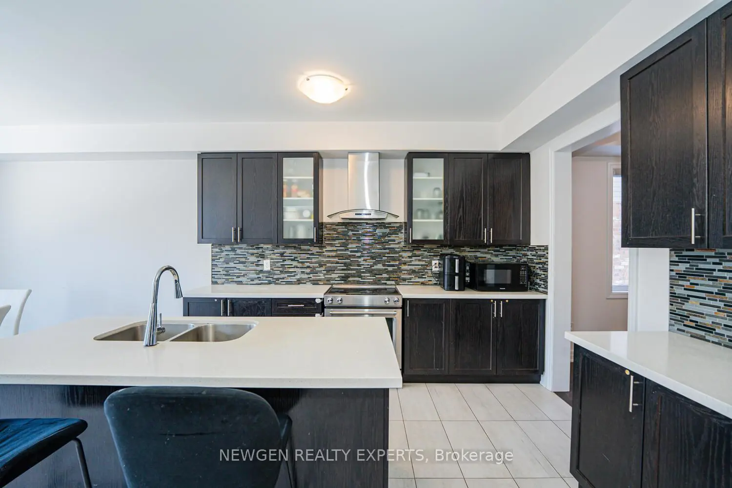 Additional image 8 of 9218 White Oak Avenue