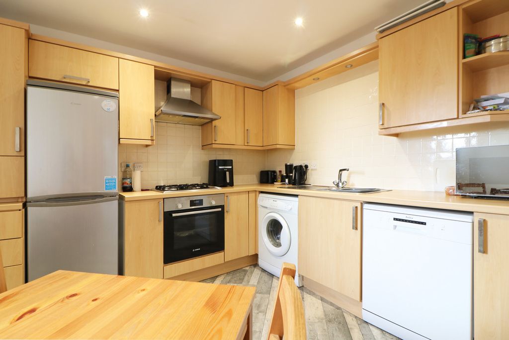 Additional image 4 of 2 bed flat for saleShawfarm Gardens, Prestwick KA9