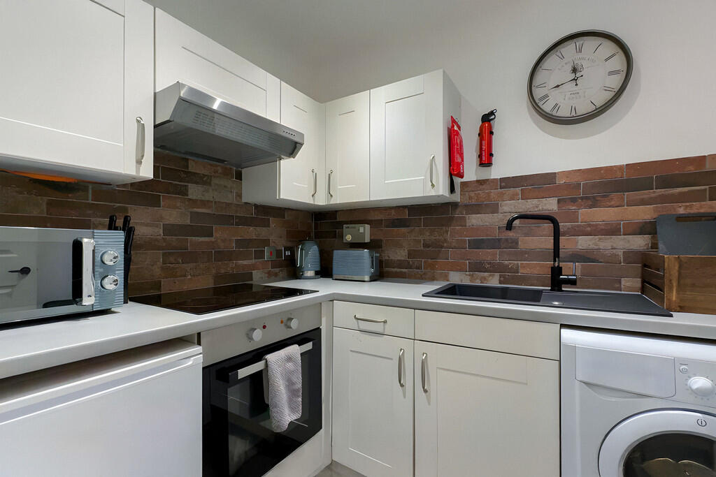 Crown Street Flat C, Aberdeen