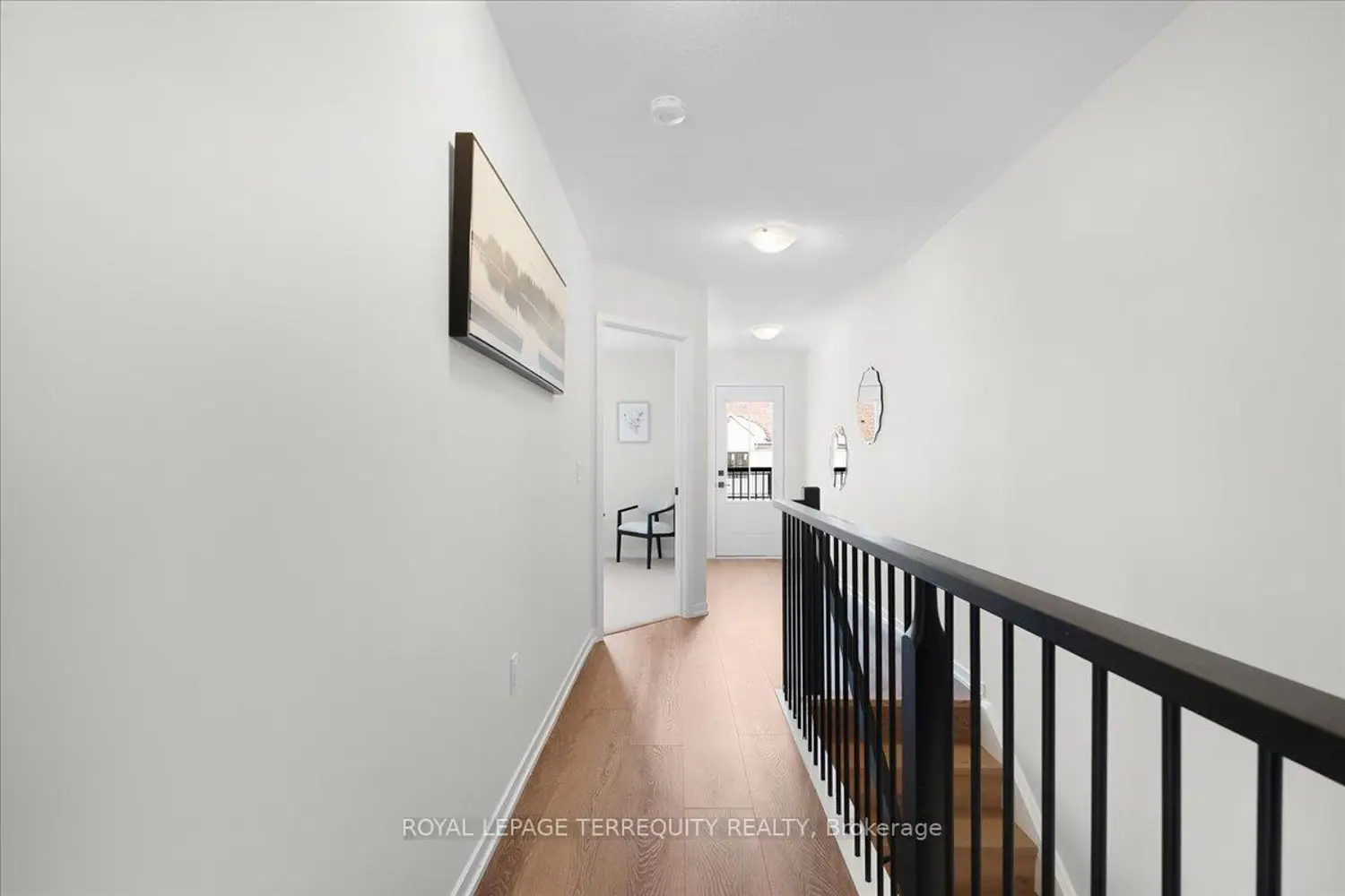 Additional image 11 of 38 Kingbird Common