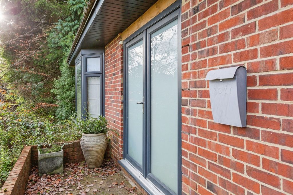 Additional image 11 of 4 bed detached house for saleCherry Tree Avenue, Haslemere, Surrey GU27
