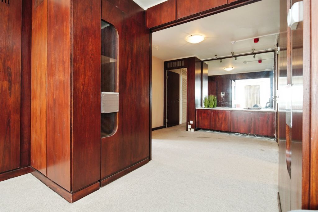 4 bed flat for saleRussell Square, Brighton BN1 photo 3