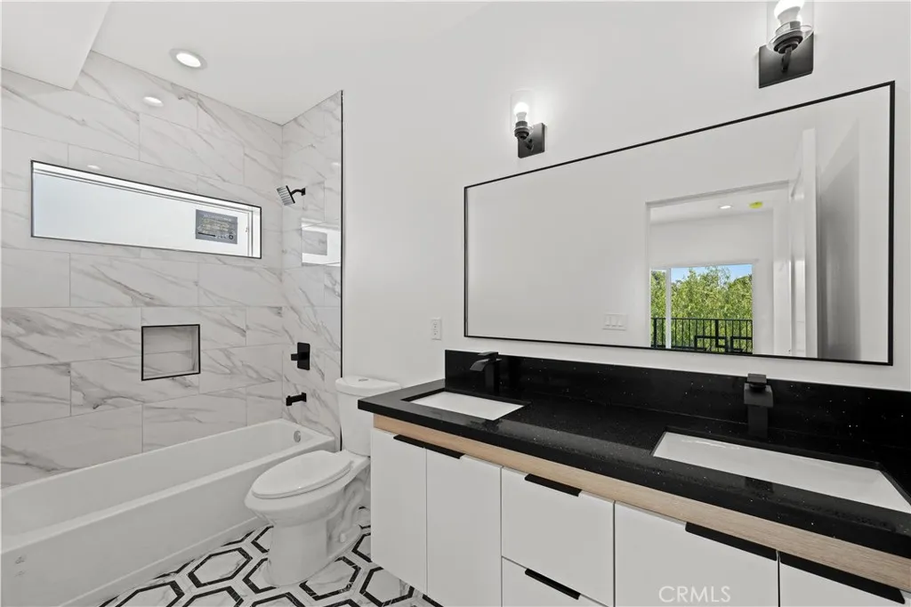 Additional image 33 of 644 N Boyle, Los Angeles, CA 90033