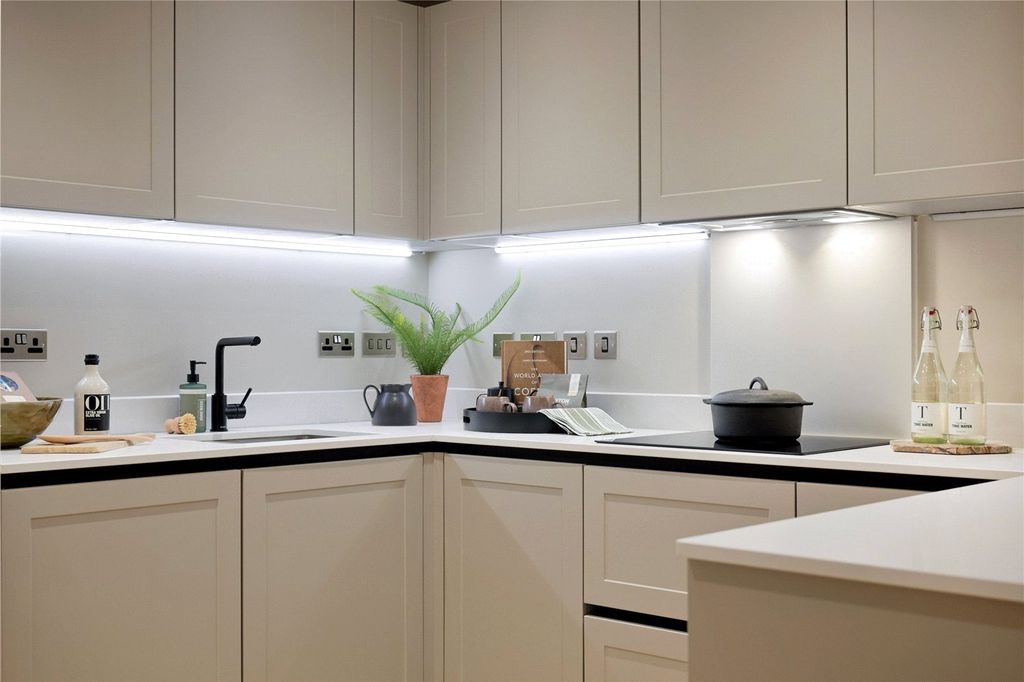 2 bed flat for saleThe Clifton Collection, Apartment 15, College Road, Clifton BS8 photo 5