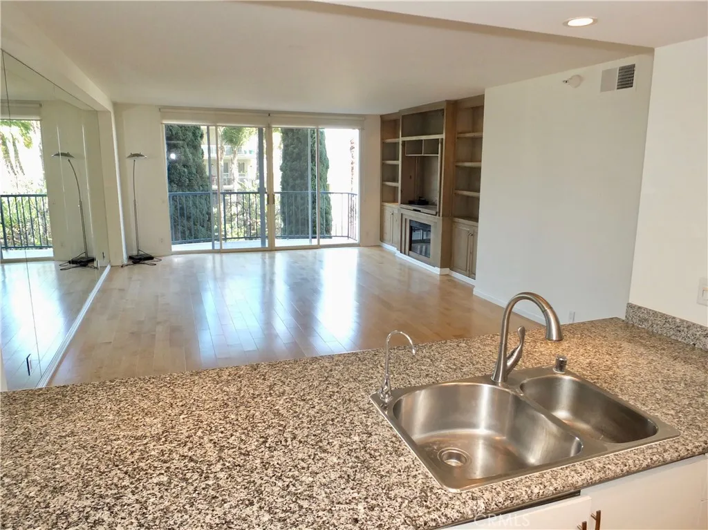 Additional image 24 of 850 E Ocean Boulevard Unit 203, Long Beach, CA 90802