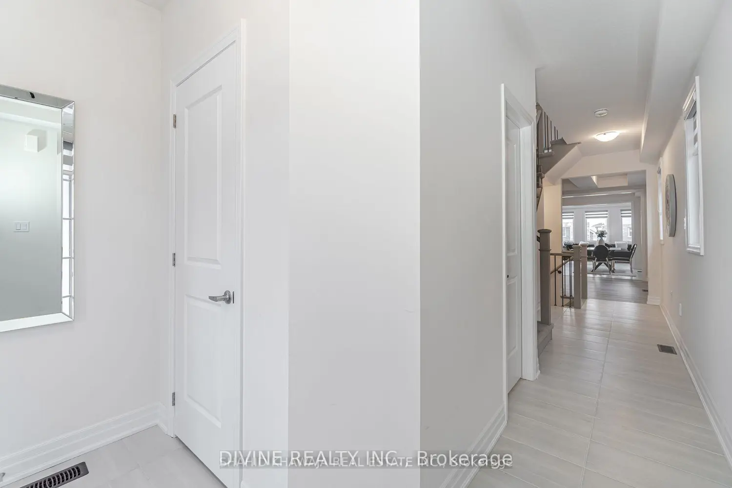 9241 White Oak Avenue photo 3
