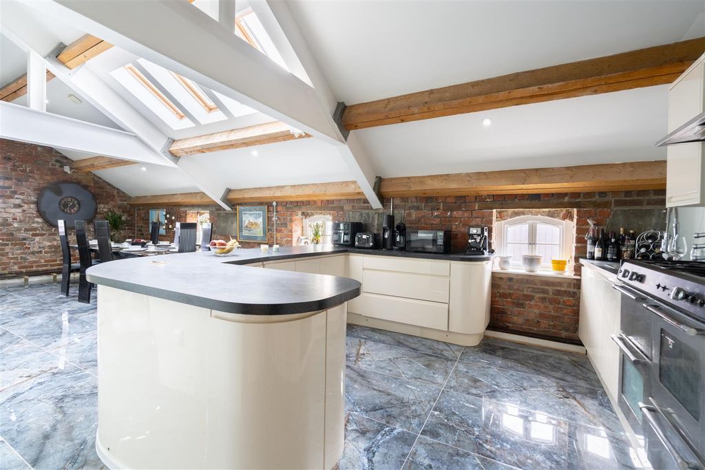 Additional image 4 of 4 bed flat for saleDuke Street, North Shields NE29
