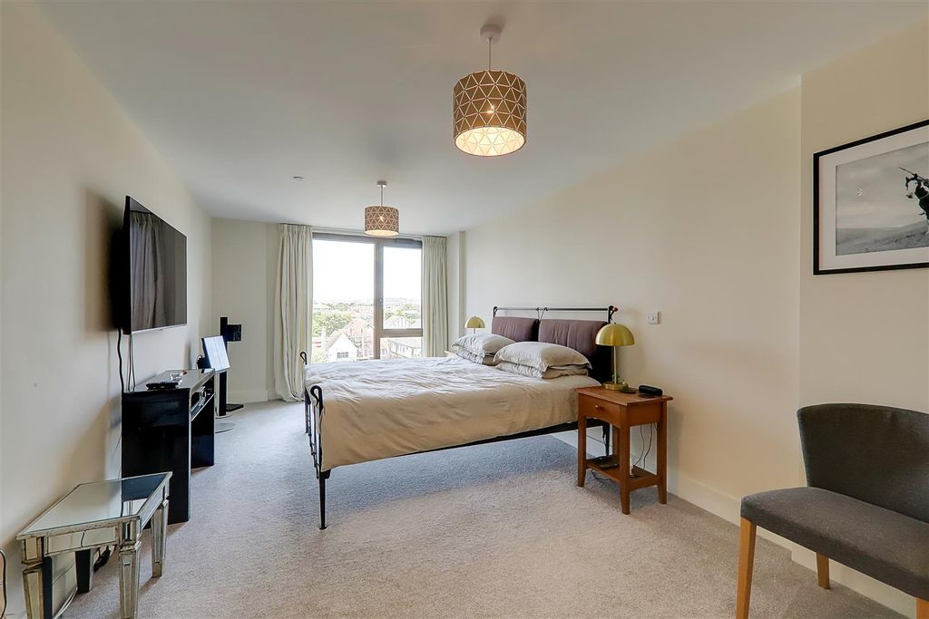 Additional image 16 of 3 bed flat for saleCalista, West Parade, Worthing BN11