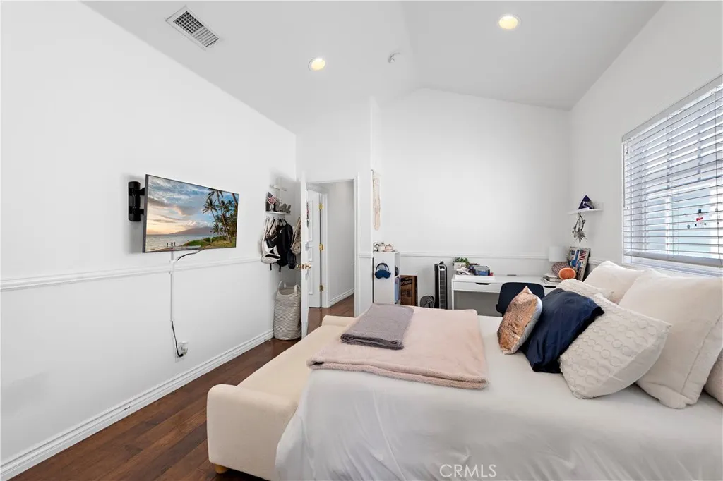 Additional image 18 of 414 Carnation Avenue Unit Upper, Corona Del Mar, CA 92625