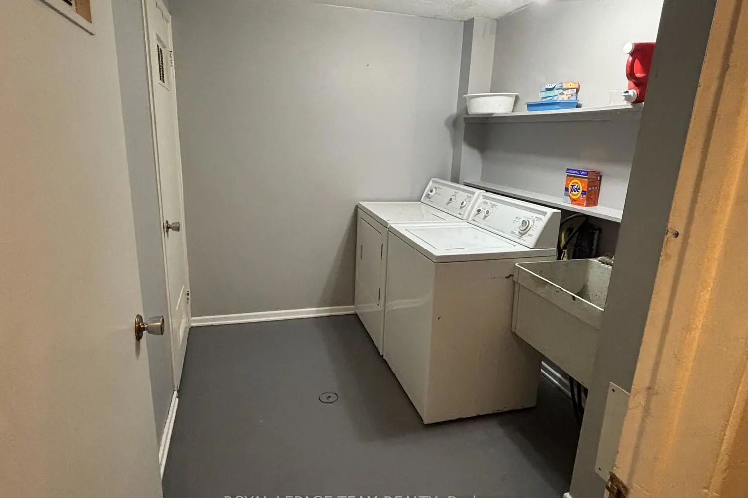 Additional image 16 of 2027 Stonehenge Crescent 35