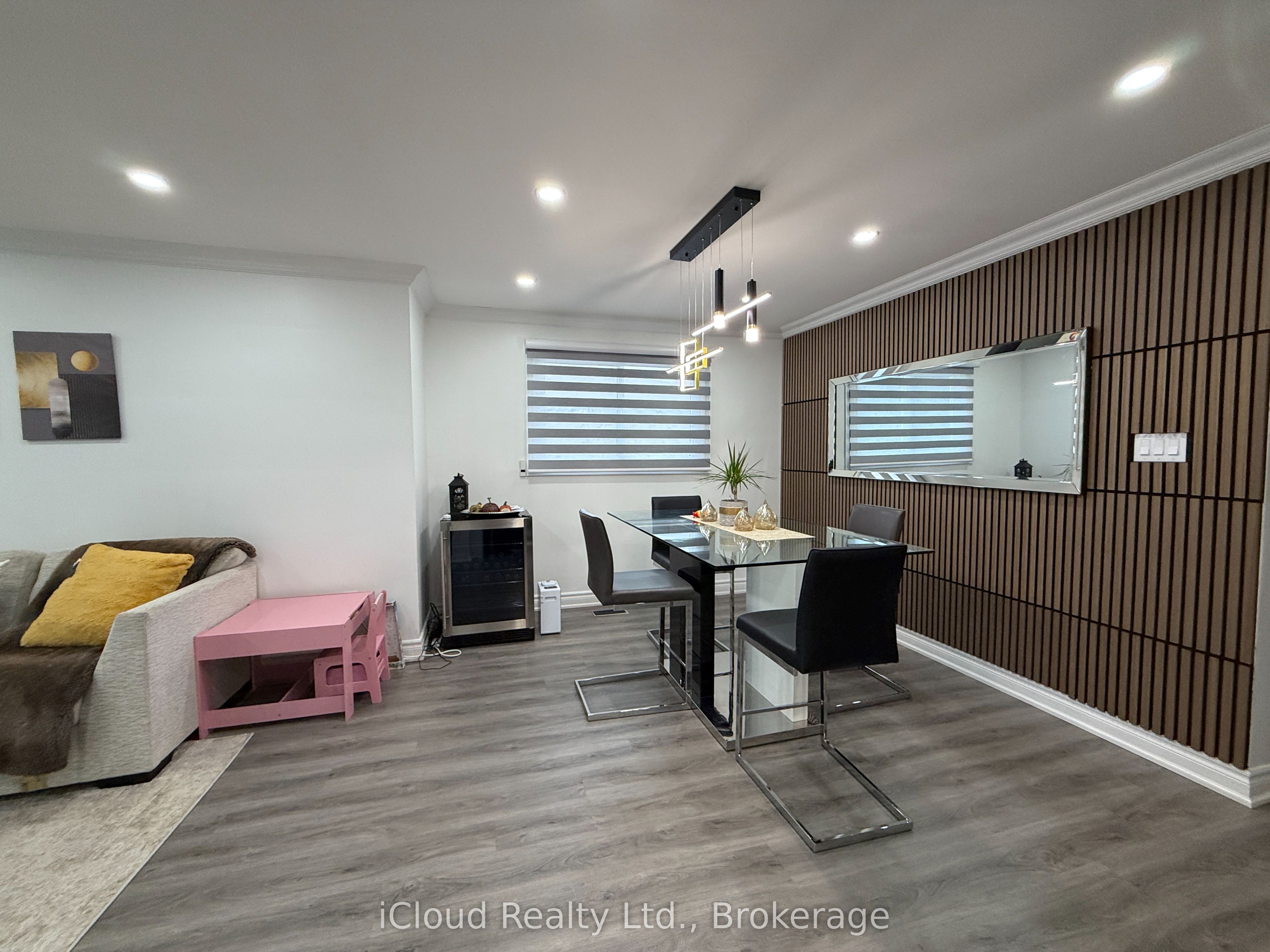 upper level-17 Cloud Drive, Toronto, ON, M9L 2P6 photo 5