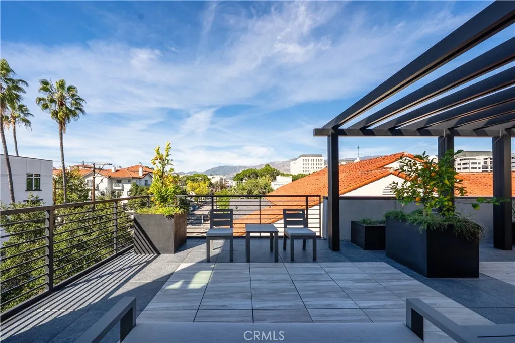 Additional image 50 of 150 S Oak Knoll Avenue Unit 105, Pasadena, CA 91101