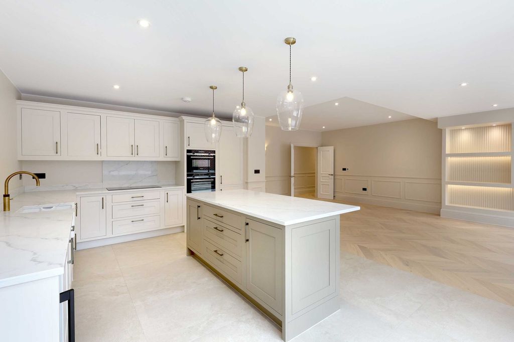 Additional image 6 of 2 bed flat for saleLedborough Lane, Beaconsfield HP9