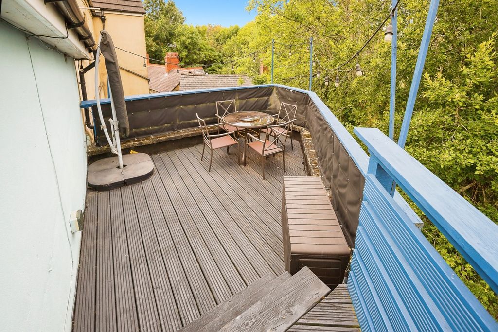 Additional image 20 of 5 bed flat for saleCrane Street, Cefn Mawr, Wrexham LL14