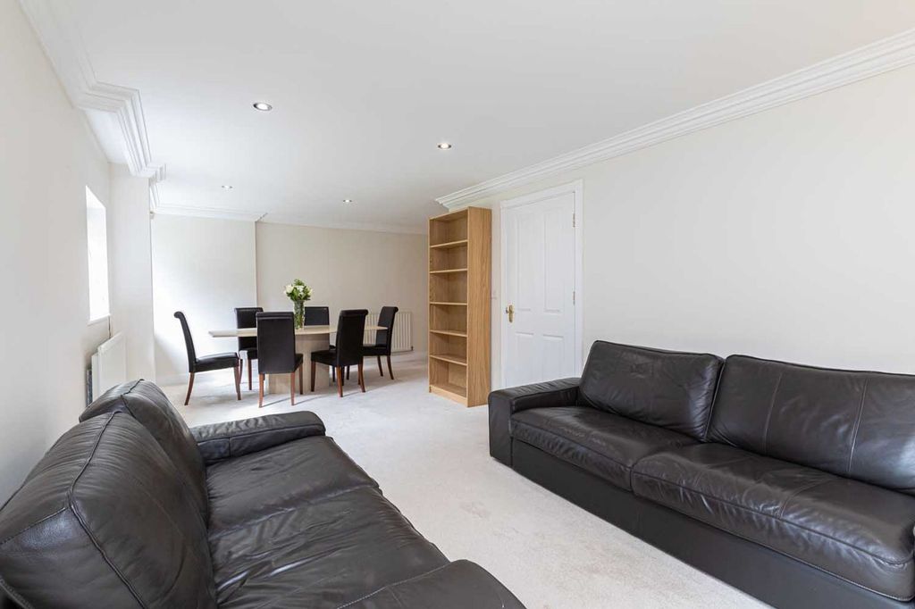 Additional image 3 of 3 bed flat for sale4 Adderstone Court, Adderstone Crescent, Jesmond, Newcastle Upon Tyne, Tyne And Wear NE2