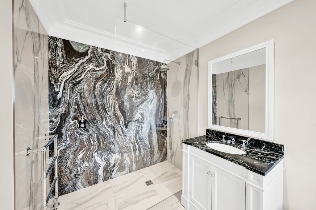 Additional image 17 of 9 bed detached house for saleStubbs Hill, Bracknell RG42