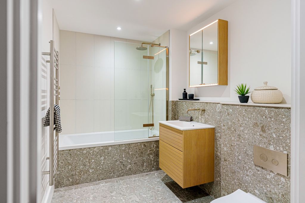 Additional image 14 of 2 bed flat for saleArgentum, 239-243 Kingsway, Hove BN3