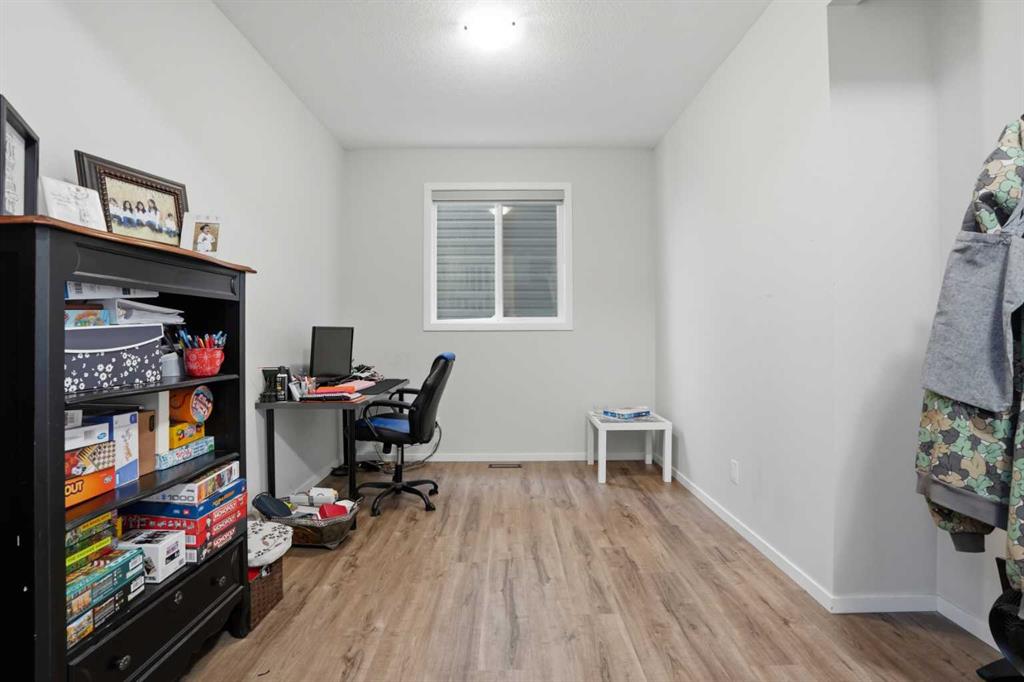 Additional image 4 of 33 Carringwood Street NW, Calgary, AB, T3P 2A7